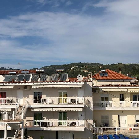 ניאה סקיוני Irida Apartments מראה חיצוני תמונה