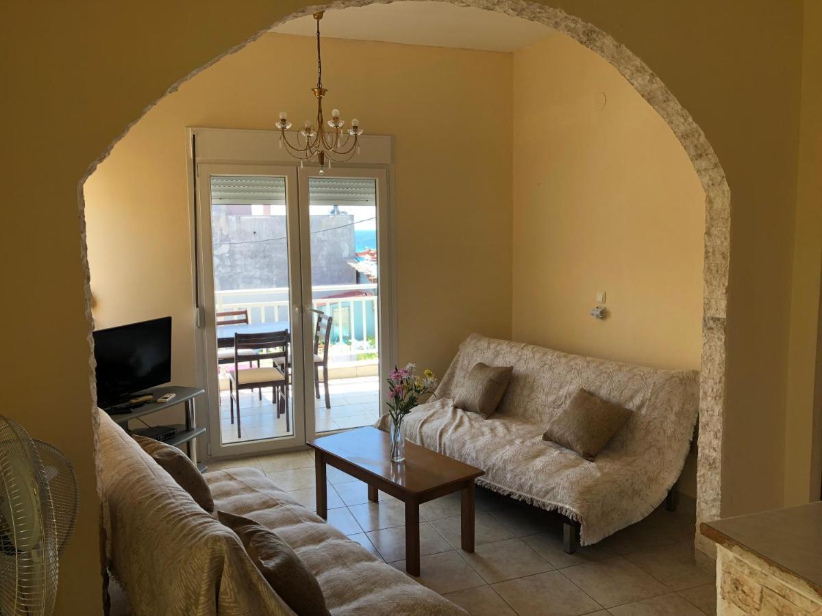 ניאה סקיוני Irida Apartments חדר תמונה