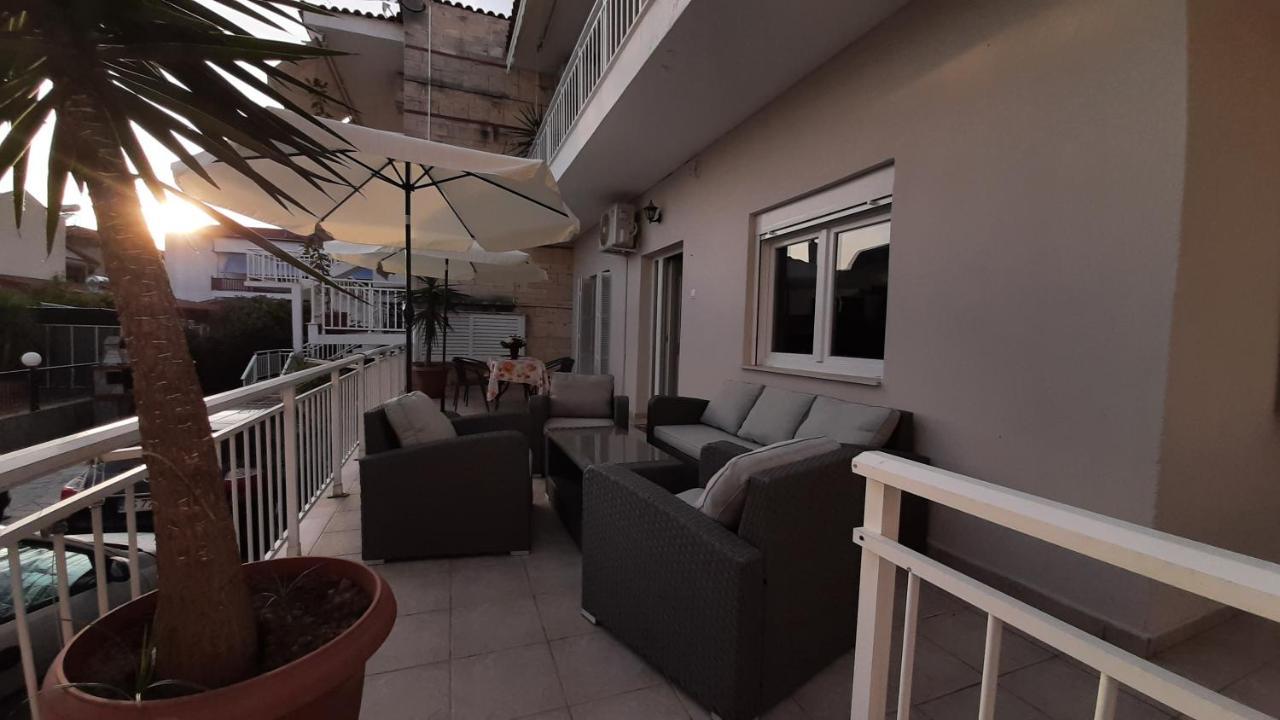 ניאה סקיוני Irida Apartments מראה חיצוני תמונה
