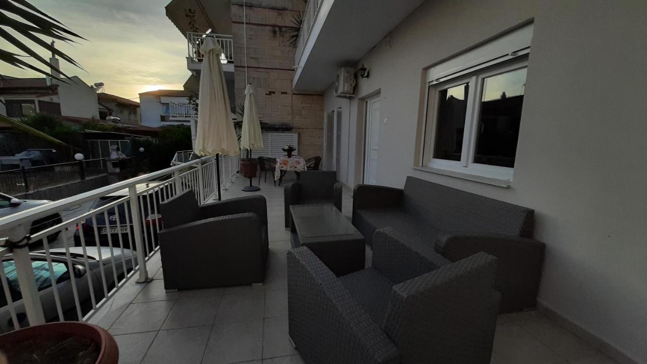ניאה סקיוני Irida Apartments מראה חיצוני תמונה