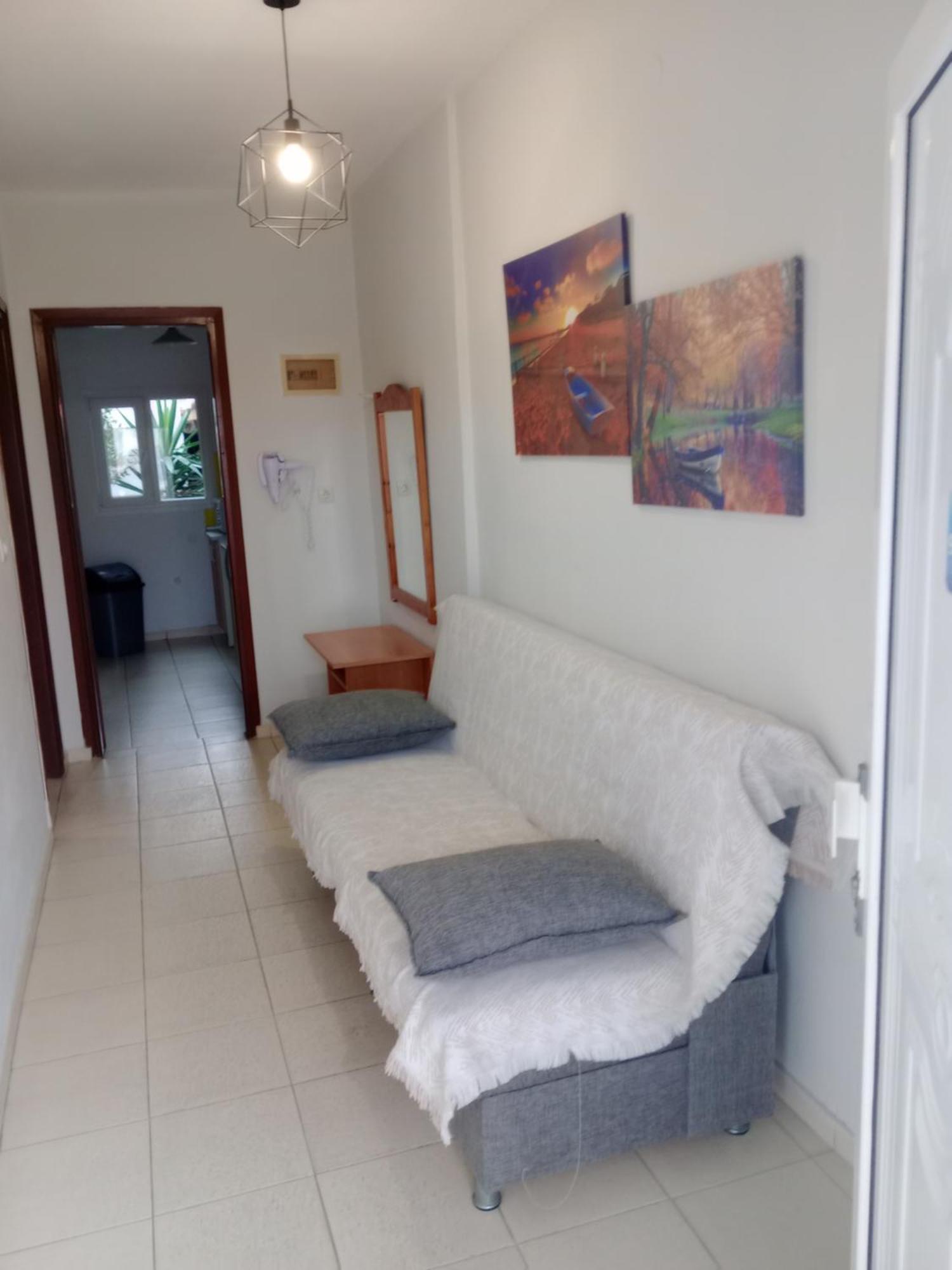 ניאה סקיוני Irida Apartments מראה חיצוני תמונה