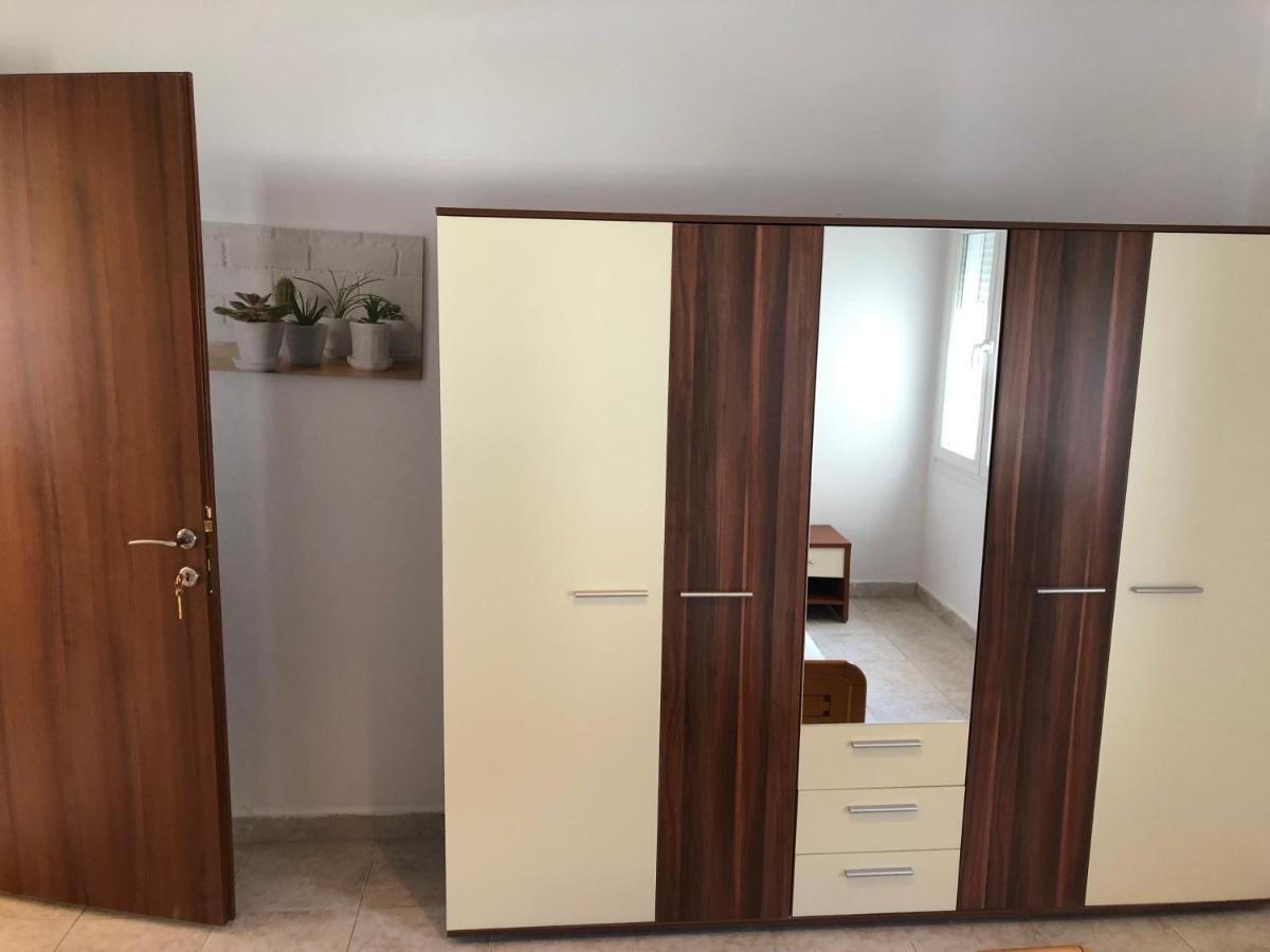 ניאה סקיוני Irida Apartments מראה חיצוני תמונה